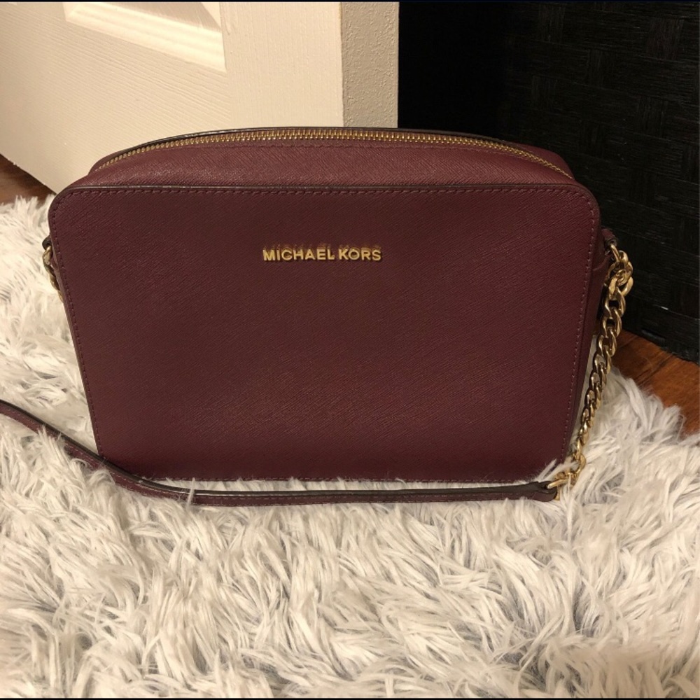 MK cross body purse